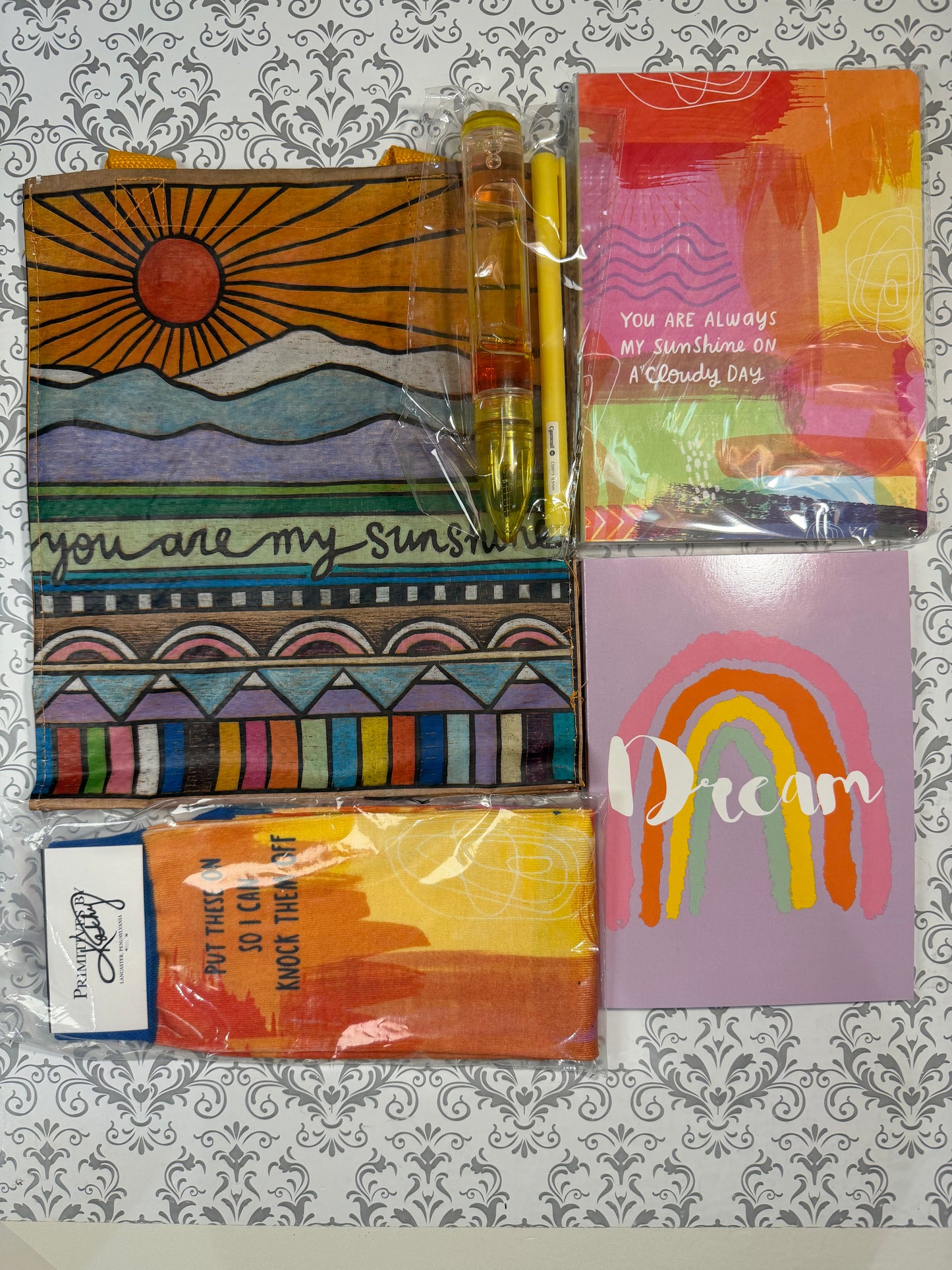 3 Mystery Prize Capsules