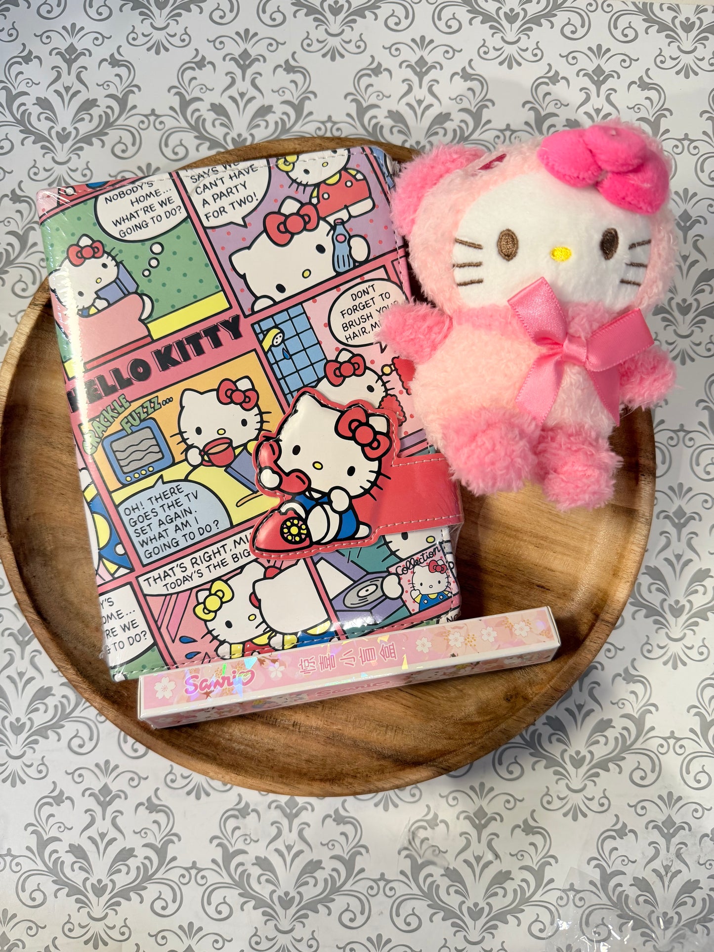 3 Mystery Prize Capsules